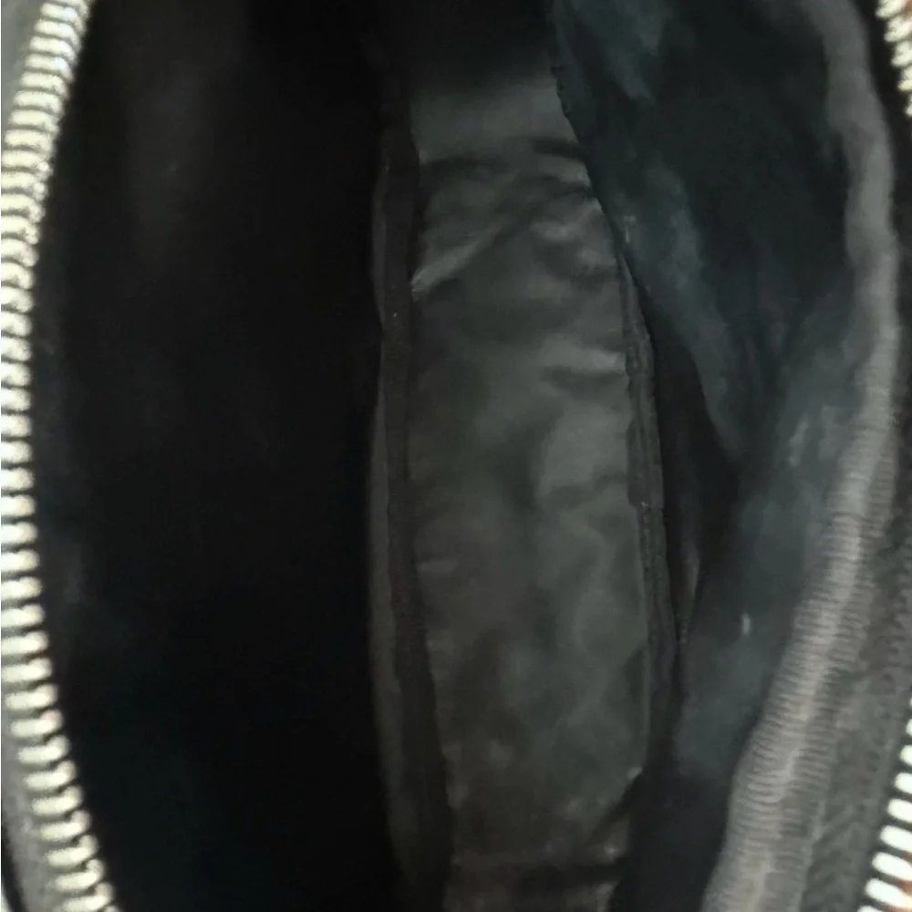 Tumi Cosmetic Travel Toiletries Pouch Case Patent leather